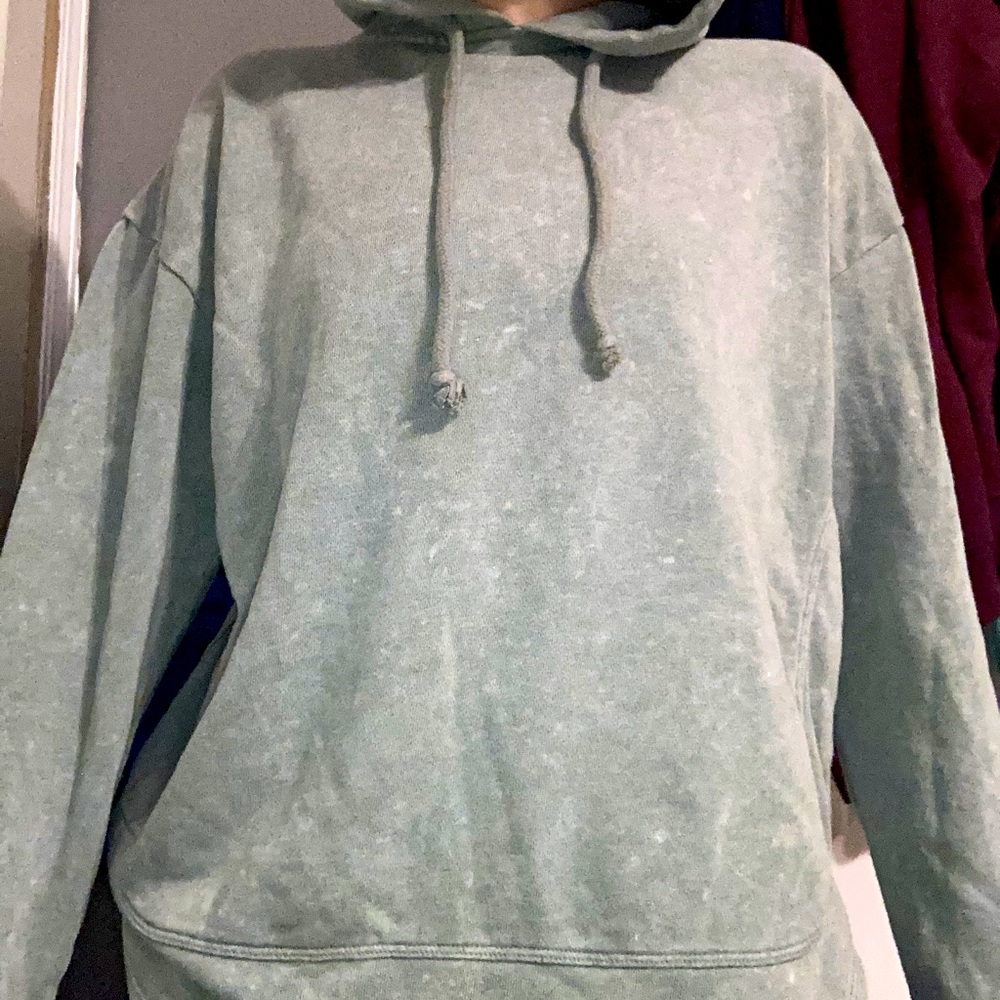 women’s hooded fleece sweatshirt